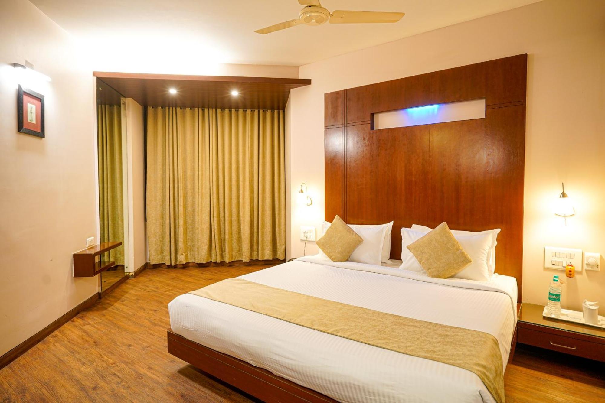 Hotel Mayura Raipur  Exterior photo